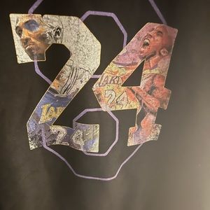 NWOT KOBE BRYANT UNISEX 8/24 LARGE BLACK LONG SLEEVE GRAPHIC SWEATSHIRT …